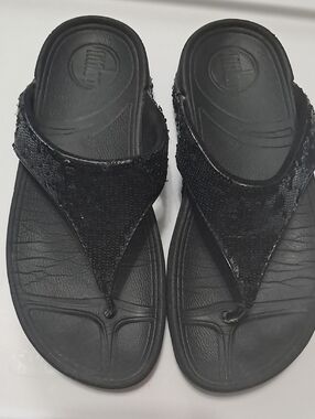 Fitflop Black Sequin Thong Sandals. Size 5